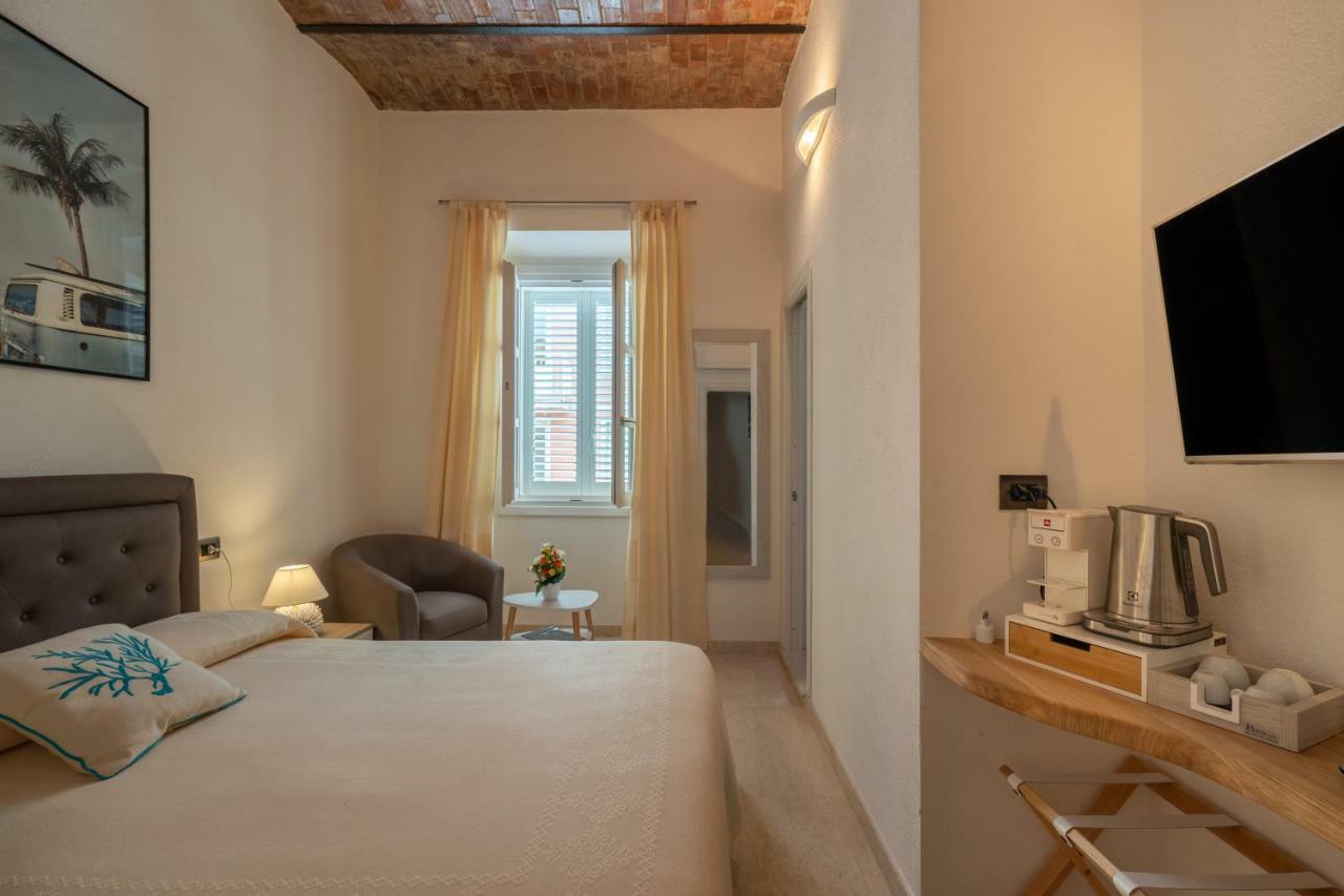 Corso Umberto Rooms Olbia Exterior photo